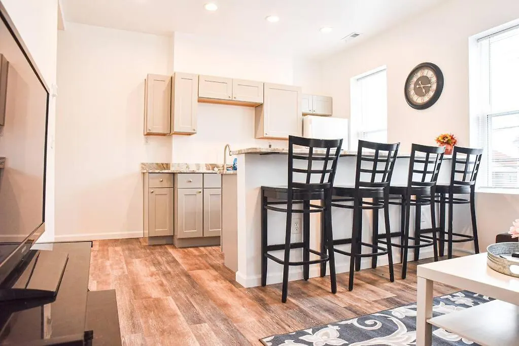 Beautiful Pittsburgh Home-Walkable Area W Parking